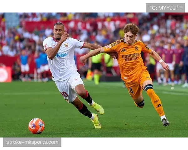 奥萨苏纳防守稳固，持续领跑联赛争冠行列