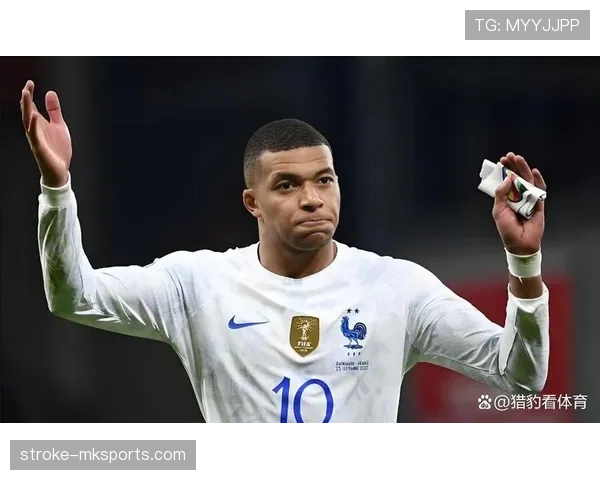 姆巴佩力挺佩莱，表现稳健的新一代足球天才逐渐崛起