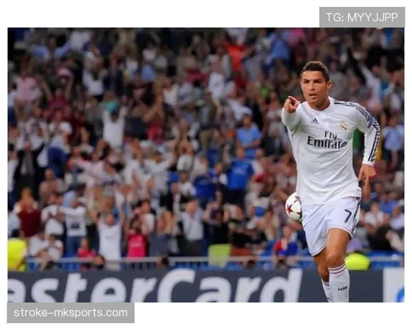 姆巴佩与大罗:速度型前锋跨时代进攻效率对比分析 姆巴佩与大罗:速度型前锋跨时代进攻效率对比分析