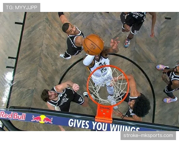 康利比上季更主动挡拆对位内线拉开防线提升组织