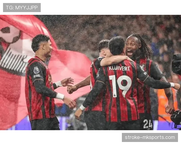 曼联关键比赛抗压能力不足问题持续，对球队赛季竞争稳定性形成考验